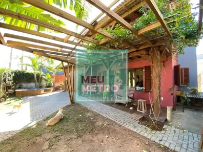 Casa com 2 Quartos à venda, 170m² no Rio Tavares, Florianópolis