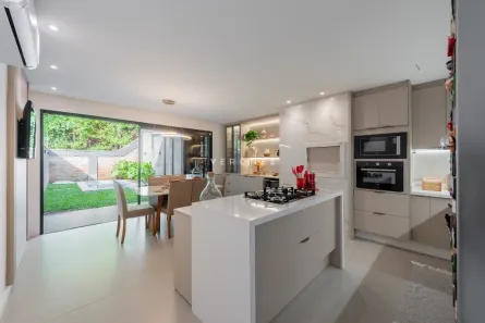 Casa com 3 Quartos à venda, 153m² no Chácara das Pedras, Porto Alegre