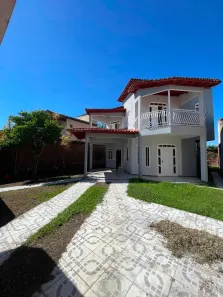 Casa com 3 Quartos para alugar, 450m² no Centauro, Eunápolis