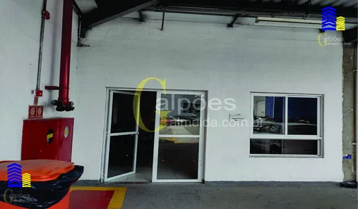 Galpão/Depósito/Armazém para alugar, 810m² no Jardim Santa Bárbara, Embu das Artes
