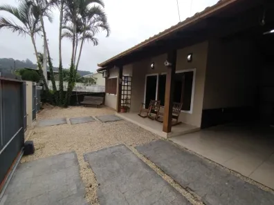 Casa com 2 Quartos para alugar, 80m² no Vargem Grande, Florianópolis