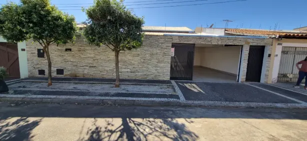Casa com 3 Quartos à venda, 260m² no Jardim Atlântico, Goiânia
