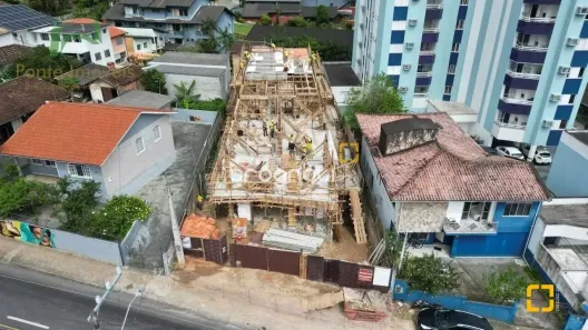 Apartamento com 2 Quartos à venda, 59m² no Carvoeira, Florianópolis