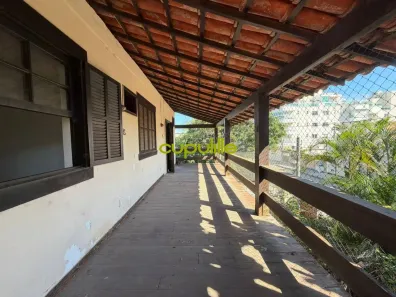 Casa com 4 Quartos à venda, 230m² no Piratininga, Niterói