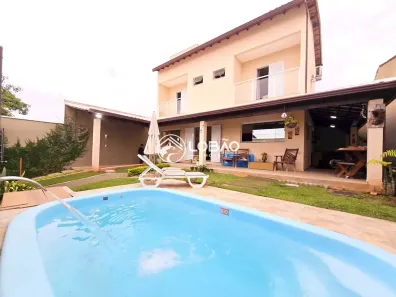 Sobrado com 3 Quartos à venda, 154m² no Montese, Resende