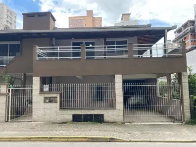 Apartamento com 2 Quartos para alugar, 80m² no Meia Praia, Itapema