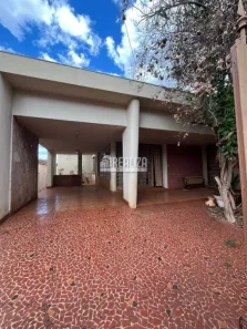 Casa com 3 Quartos à venda, 376m² no Jardim Santa Maria, Igarapava