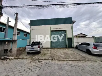Galpão/Depósito/Armazém para alugar, 146m² no Saveiro, Biguaçu