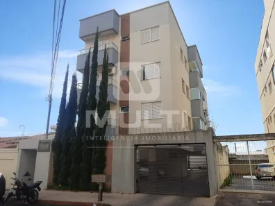 Apartamento com 2 Quartos para alugar, 65m² no Segismundo Pereira, Uberlândia