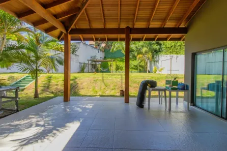 Casa de Condomínio com 1 Quarto para venda ou aluguel, 260m² no Granja Viana II, Cotia