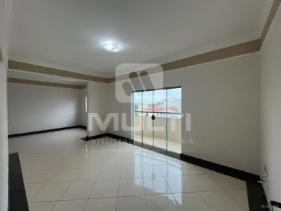 Apartamento com 3 Quartos para alugar, 120m² no Nossa Senhora Aparecida, Uberlândia