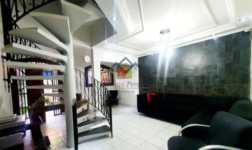 Sobrado com 3 Quartos à venda, 230m² no Vila Amorim, Suzano