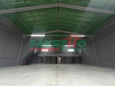 Galpão/Depósito/Armazém para alugar, 416m² no Novo Mundo, Curitiba