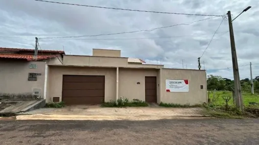 Casa com 4 Quartos à venda, 229m² no , Porangatu