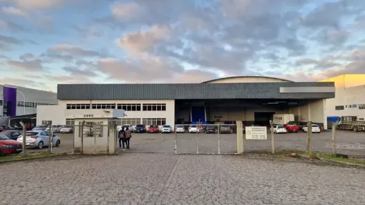 Galpão/Depósito/Armazém para alugar, 3400m² no Cidade Industrial, Curitiba