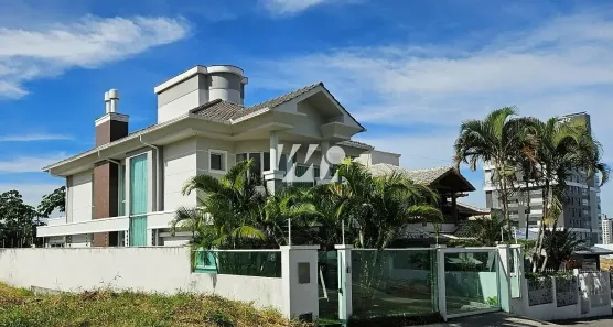 Casa com 4 Quartos para alugar, 306m² no Pedra Branca, Palhoça