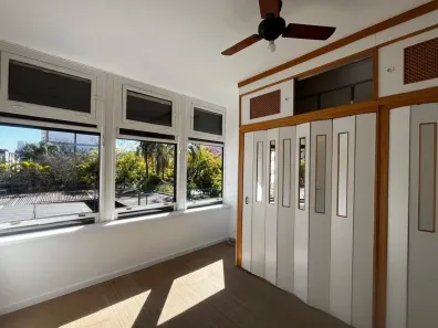Apartamento com 3 Quartos para venda ou aluguel, 127m² no Menino Deus, Porto Alegre