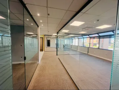 Sala Comercial para venda ou aluguel, 200m² no Cidade Monções, São Paulo
