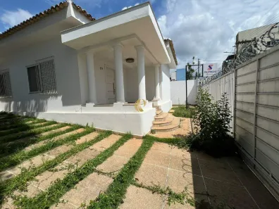 Casa com 8 Quartos à venda, 226m² no Centro, Sete Lagoas