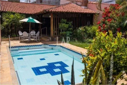 Casa com 8 Quartos à venda, 550m² no Santa Tereza, Belo Horizonte