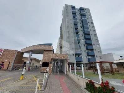 Apartamento com 2 Quartos para alugar, 55m² no Areias, São José