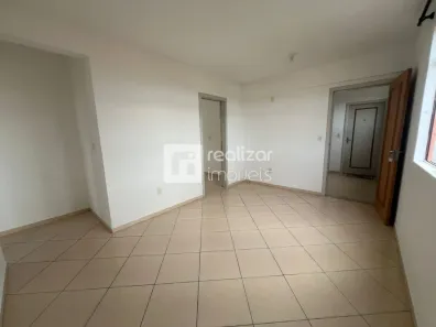 Apartamento com 2 Quartos para alugar, 60m² no Barreiros, São José