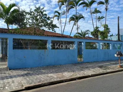 Casa com 3 Quartos à venda, 200m² no Solemar, Praia Grande