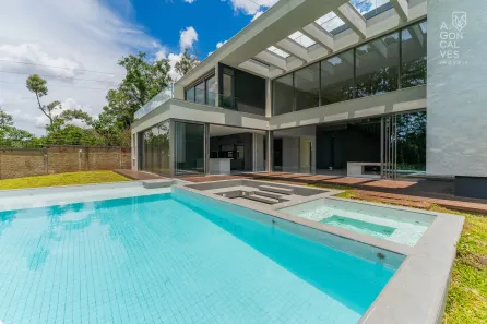 Casa de Condomínio com 5 Quartos à venda, 630m² no Orleans, Curitiba