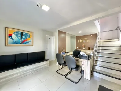 Imóvel Comercial à venda, 298m² no Candelária, Natal