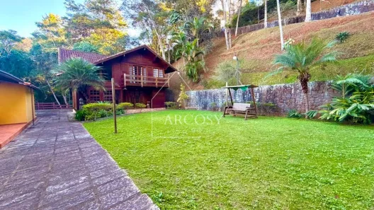 Casa de Condomínio com 5 Quartos à venda, 382m² no Itaipava, Petrópolis