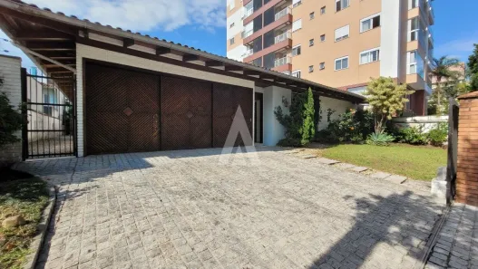 Casa com 3 Quartos à venda, 242m² no América, Joinville