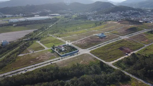 Lote/Terreno à venda, 378m² no Sertão do Maruim, São José