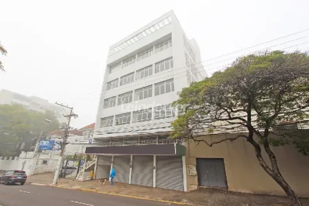 Sala Comercial para alugar, 2400m² no Petrópolis, Porto Alegre