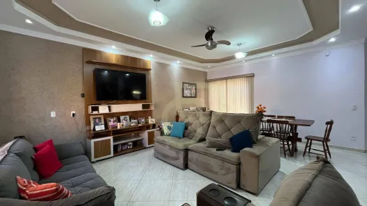 Casa com 3 Quartos à venda, 200m² no Jardim Dona Regina, Santa Bárbara D'Oeste