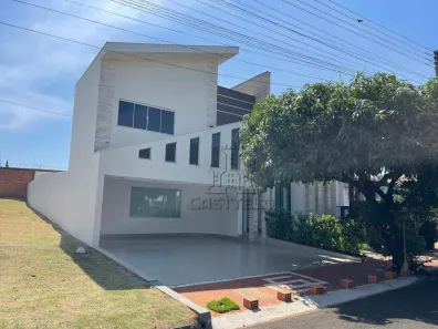 Casa de Condomínio com 3 Quartos para alugar, 280m² no Brasília, Ibiporã