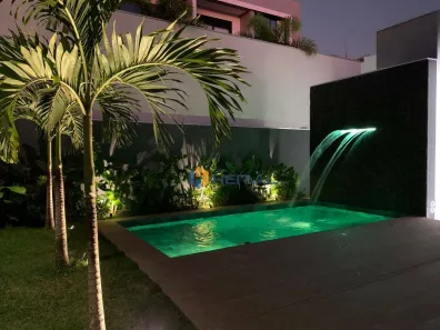 Casa com 3 Quartos à venda, 254m² no Chácaras Aeroporto, Maringá