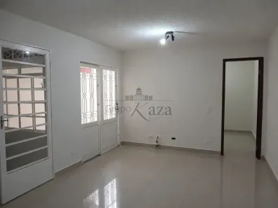 Casa de Condomínio com 2 Quartos à venda, 47m² no Parque Califórnia, Jacareí