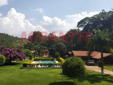 Fazenda/Sítio com 4 Quartos à venda, 27m² no Maracanã, Jarinu