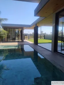 Fazenda/Sítio com 5 Quartos à venda, 432m² no , Fronteira