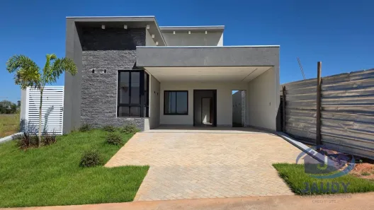 Casa de Condomínio com 3 Quartos à venda, 250m² no Novo Mundo, Várzea Grande