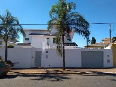 Sobrado com 3 Quartos à venda, 380m² no Chácara Primavera, Campinas