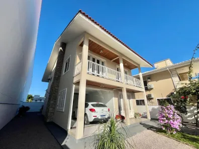 Casa com 4 Quartos à venda, 220m² no Pagani, Palhoça
