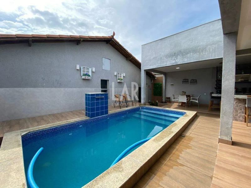 Casa com 4 quartos — Santa Amélia, Belo Horizonte