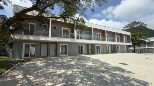Casa de Condomínio com 2 Quartos à venda, 104m² no Armação do Pântano do Sul, Florianópolis