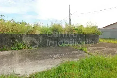 Lote/Terreno à venda, 240m² no Estancia Sao José, Peruíbe