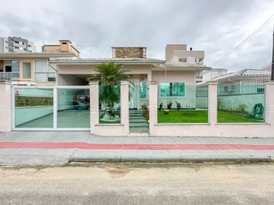 Casa com 2 Quartos à venda, 130m² no Pagani, Palhoça
