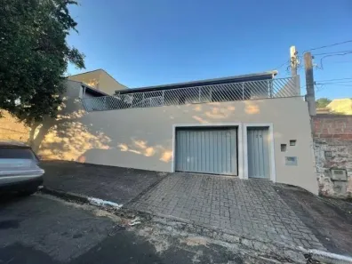 Casa com 3 Quartos à venda, 250m² no Parque São Quirino, Campinas