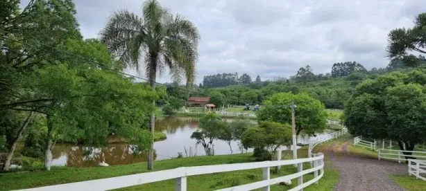 Fazenda/Sítio com 3 Quartos à venda, 30000m² no Fiuza, Viamão