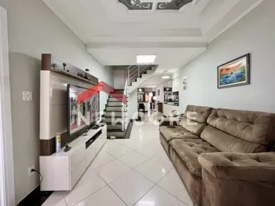 Sobrado com 3 Quartos à venda, 161m² no Aviação, Praia Grande