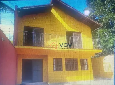 Sobrado com 5 Quartos à venda, 210m² no Santa Terezinha, Itanhaém